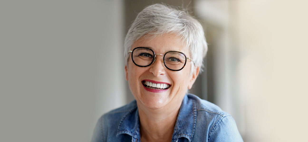 What are the different applications of Dentures